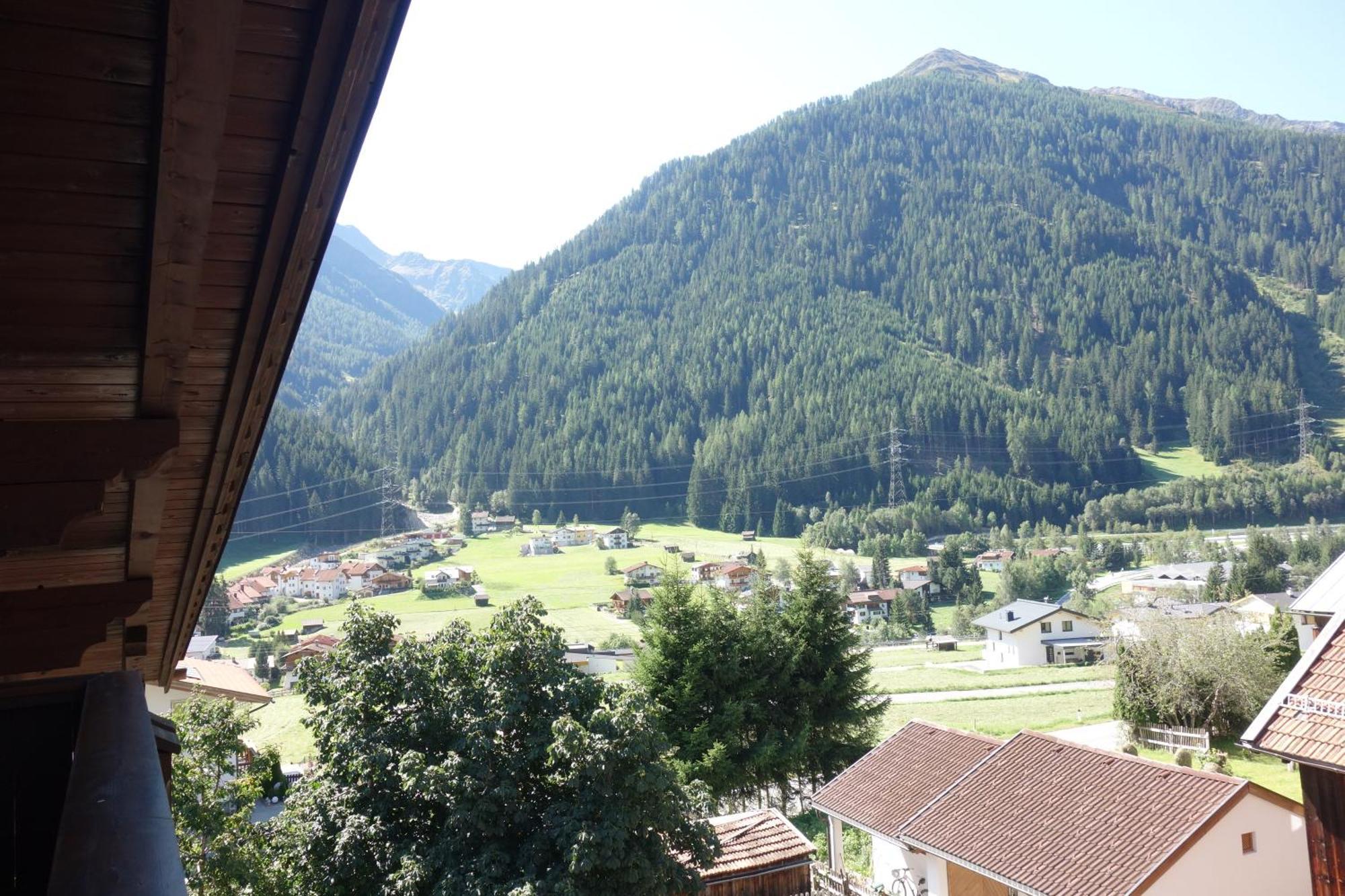 Brunnenhof Apartments Pettneu am Arlberg Cameră foto